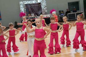 Festiwal tańca „Tanecznie zakręceni” odbył się w Działoszynie pod patronatem Radia ZW. Było pięknie!